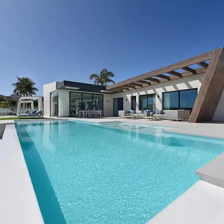 Salobre Terraza Uno Luxury Retreat In Gran Canaria Private Outdoor Pool Bbq Facilities Shaded Outdoor Dining Area Salobre Golf Villa *