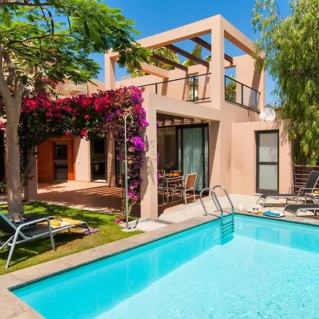 Villa Salobre Terraza Uno Luxury Retreat In Gran Canaria Private Outdoor Pool Bbq Facilities Shaded Outdoor Dining Area Salobre Golf *